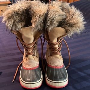 Joan of Arc Sorel Boots